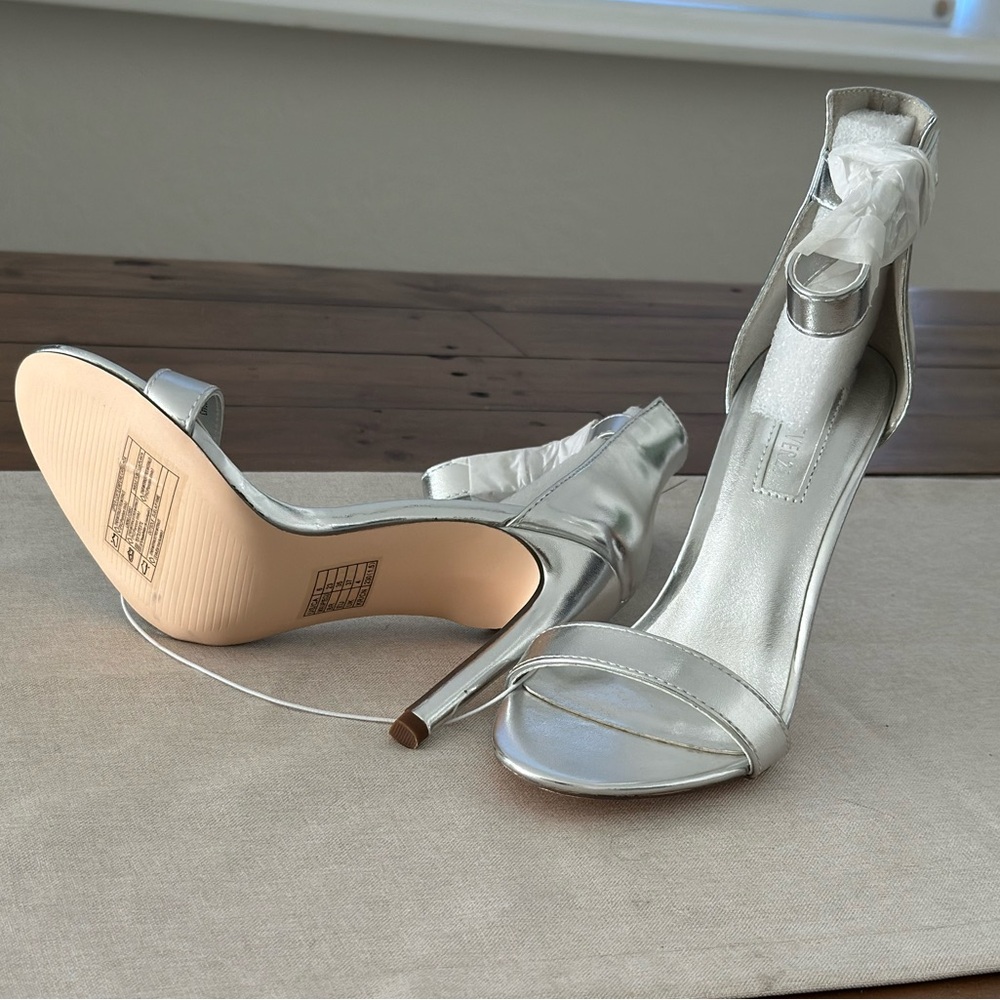 NWT - Silver Forever 21 stilettos - size 6